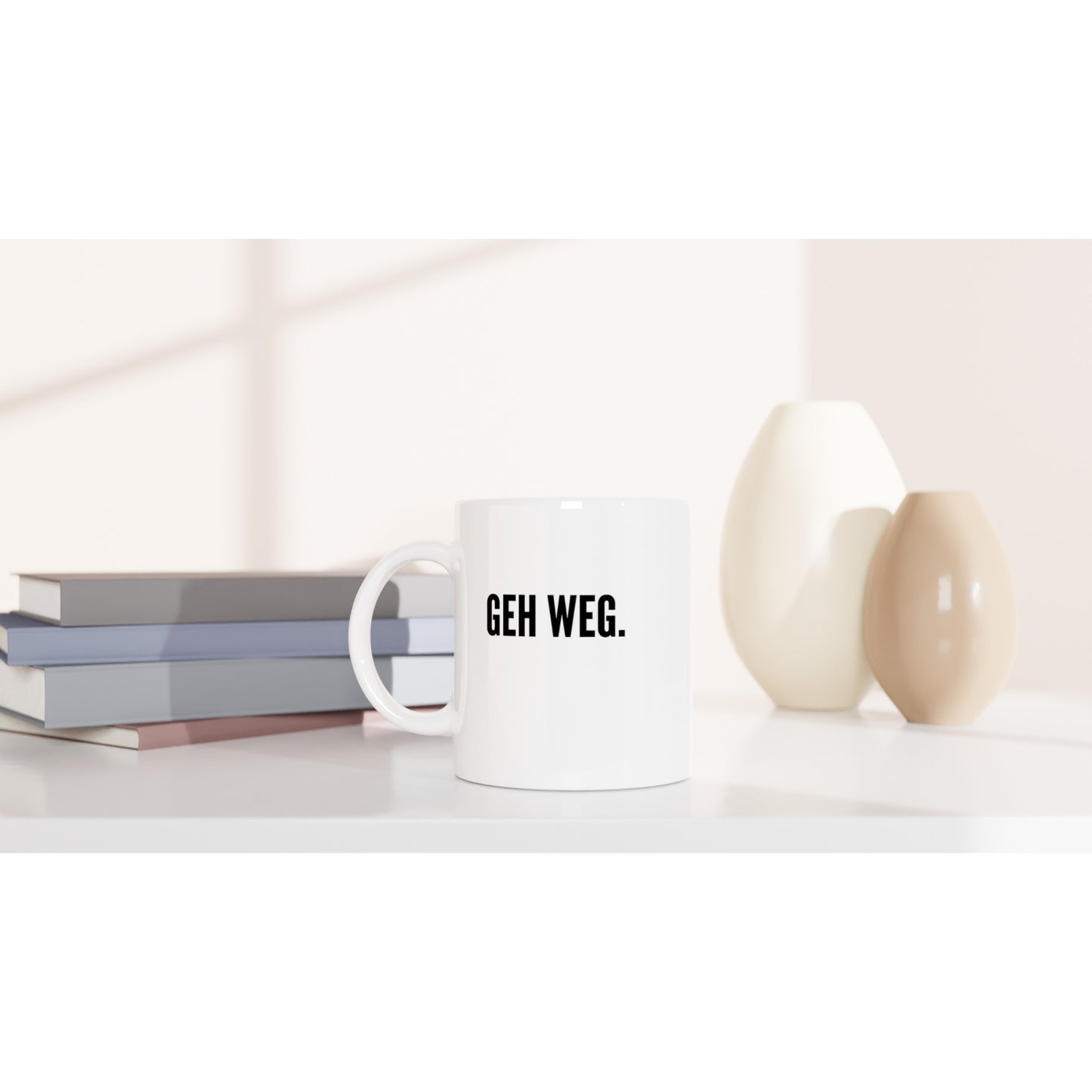 "Geh weg. / Ansprechbar." Tasse